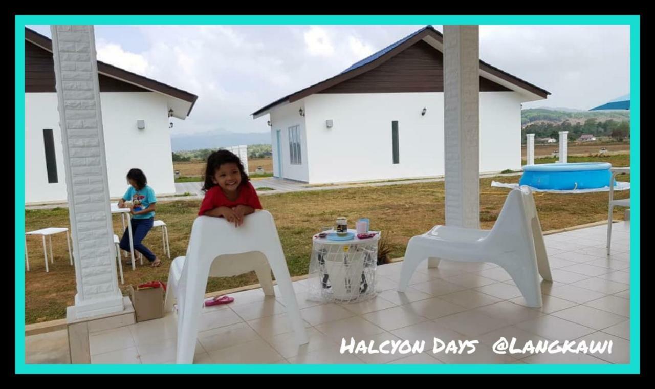 Halcyon Days @ Langkawi Apartamento Pantai Cenang  Exterior foto